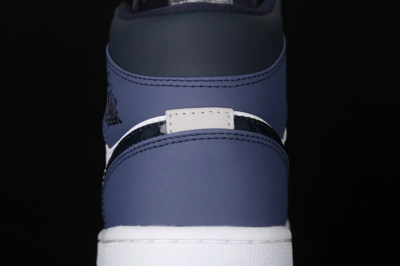 All categories Air Jordan Jordan series basketball shoes Air Jordan 1 Mid Air Jordan 1 Mid AJ1 Joe 1 fashion casual black and blue basketball shoes 554724-445